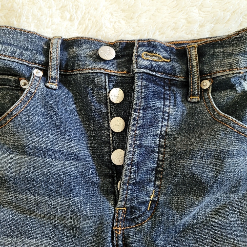 Jessica Simpson High Waist Medium Wash Denim Shorts - Picture 8 of 14